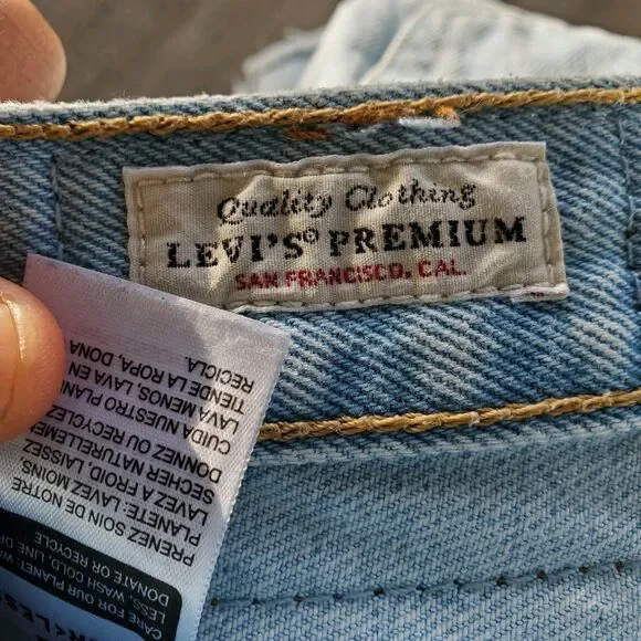 Levi 501 Shorts Size W27 - Picture 3 of 5